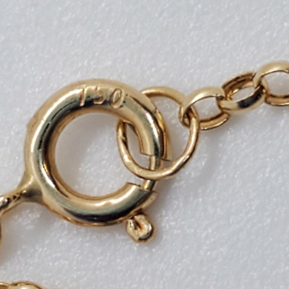 18k Solid Gold Clover Necklace - Picture 4 of 7